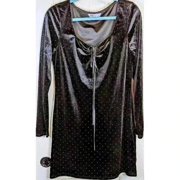 SO Goods 4 Life Long Sleeve Black Velvet Bodycon Cocktail Dress V Neck Size XL - Picture 1 of 8